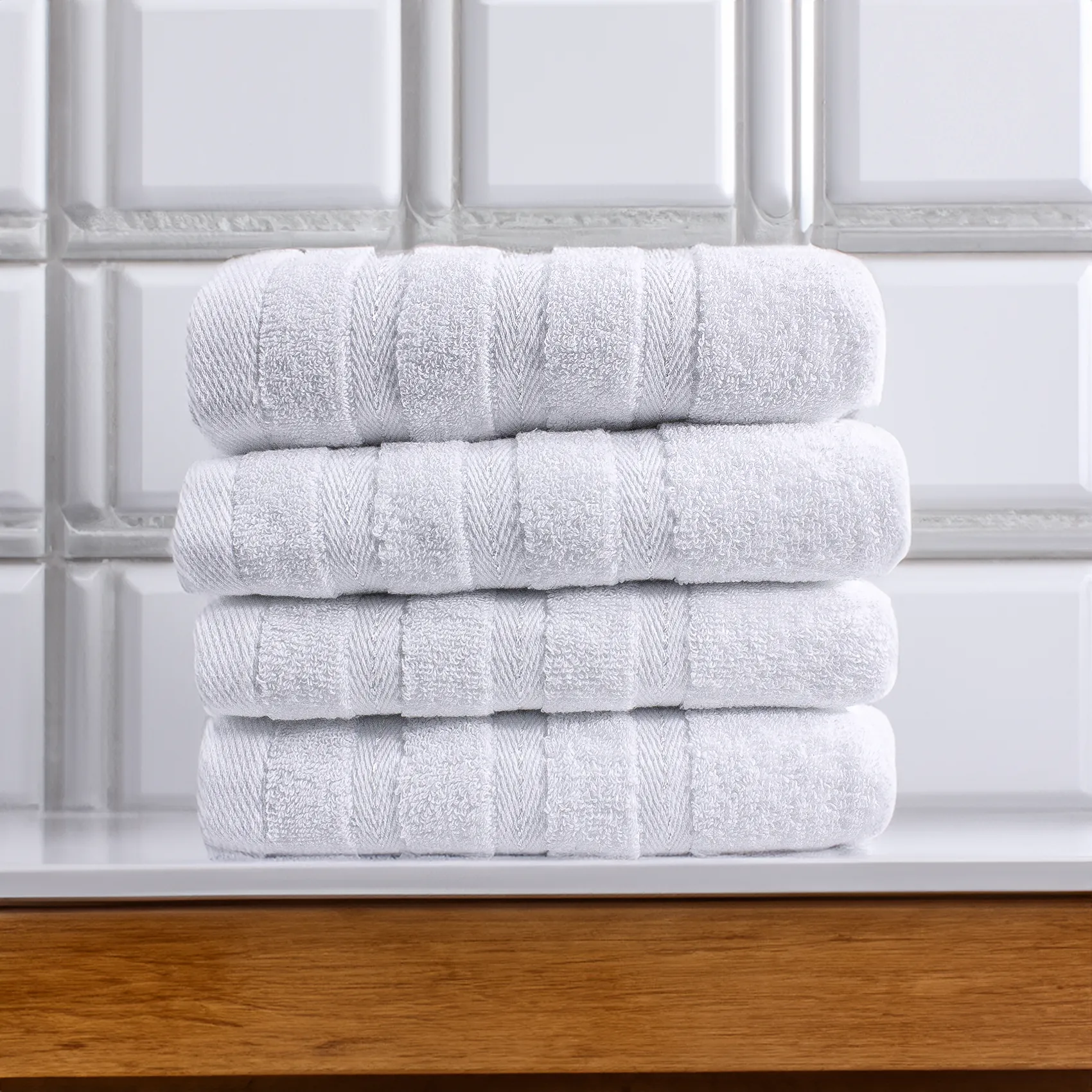 Toalla medio baño blanca - Hokins 5 Toalla Medio Baño 4 piezas 100% Algodón 70x140 - Imagen 1